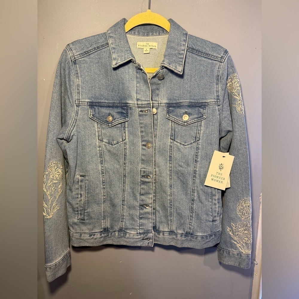 The Pioneer Woman Blue Jean Jacket with Embroidered Sleeves - Picture 4 of 6